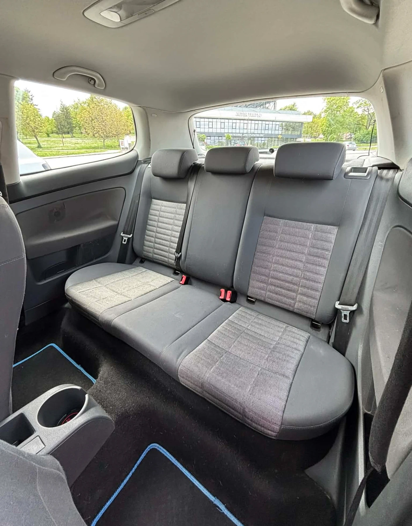 VW Golf 1.9 tdi, снимка 8 - Автомобили и джипове - 54389925
