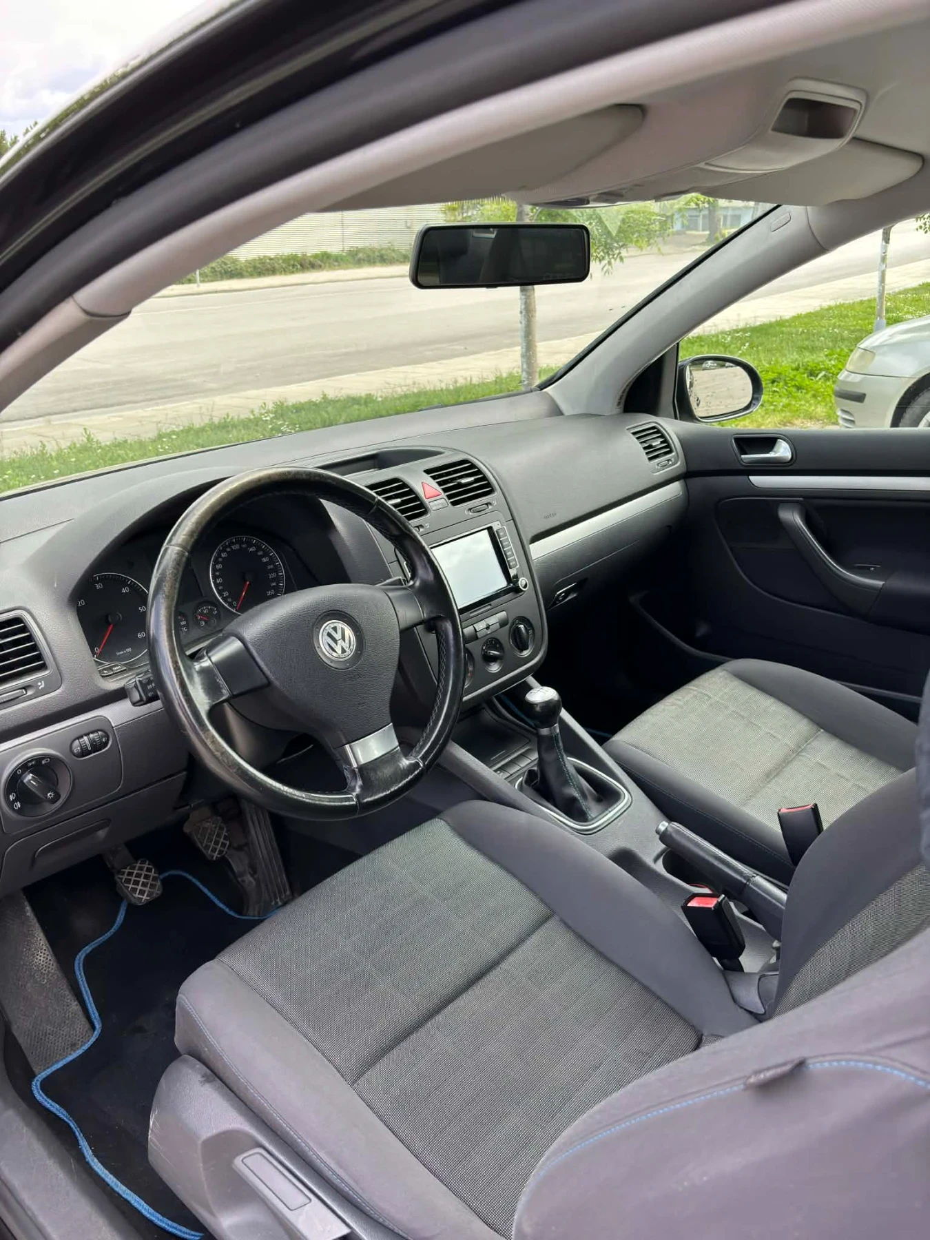 VW Golf 1.9 tdi, снимка 6 - Автомобили и джипове - 54389925