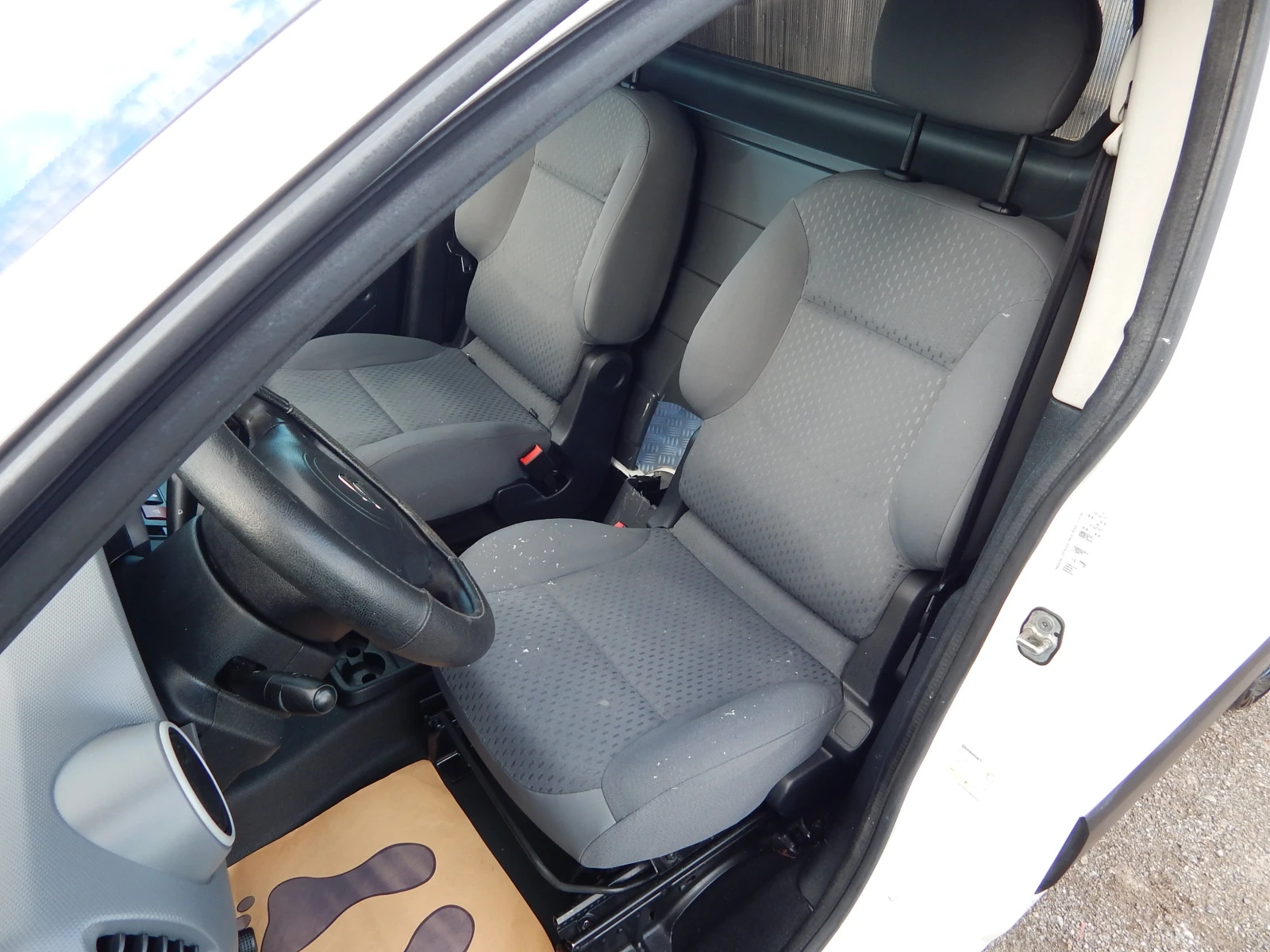 Citroen Berlingo 1.6HDI* , снимка 11 - Автомобили и джипове - 54547581
