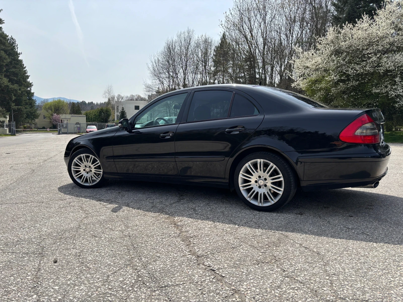 Mercedes-Benz E 280 Sport pack, снимка 2 - Автомобили и джипове - 54822487