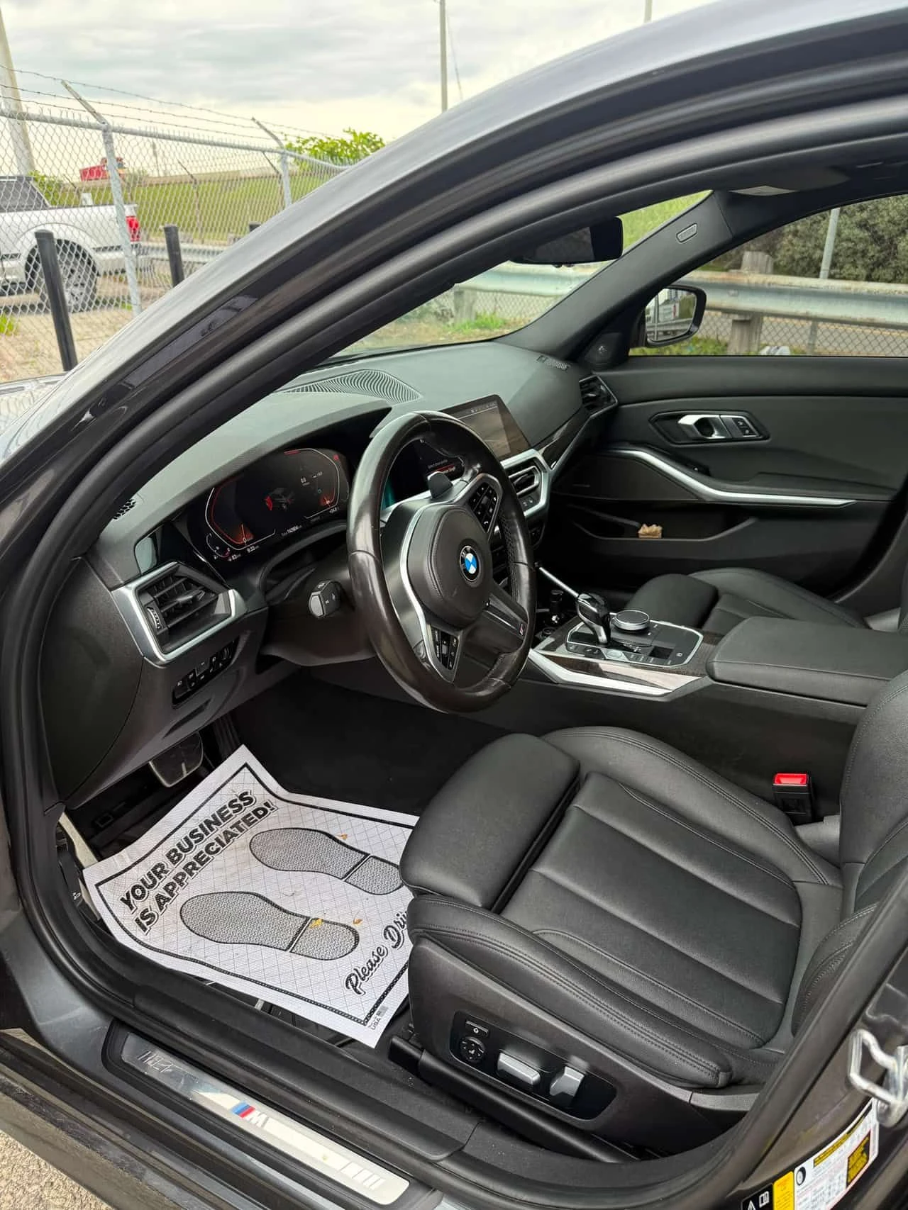 BMW 330 XDRIVE * БЕЗ ЗАБЕЛЕЖКА* FULL M SPORT PACK* DIGITAL, снимка 6 - Автомобили и джипове - 54875665
