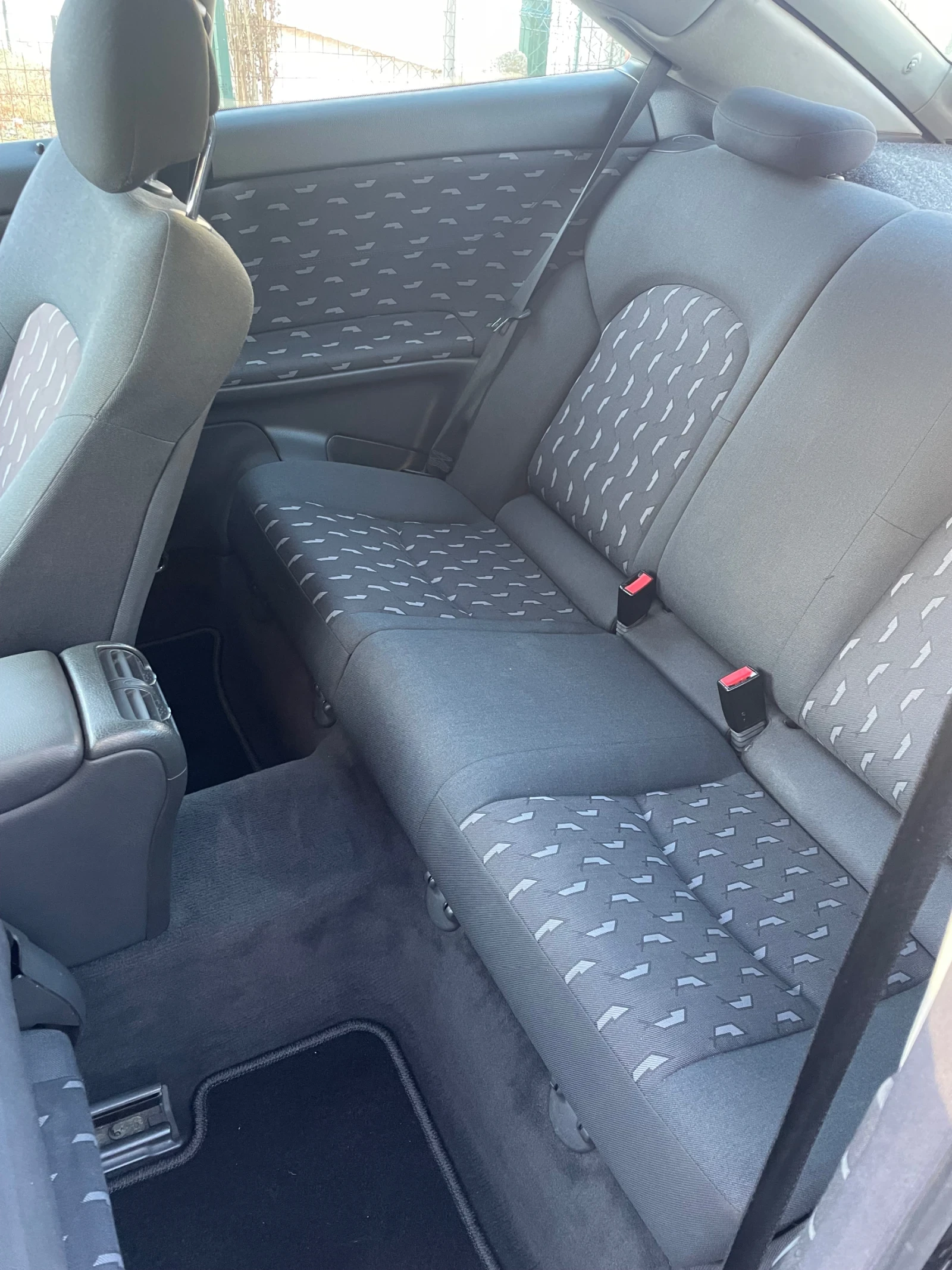 Mercedes-Benz C 200 Kompressor, снимка 6 - Автомобили и джипове - 55095151