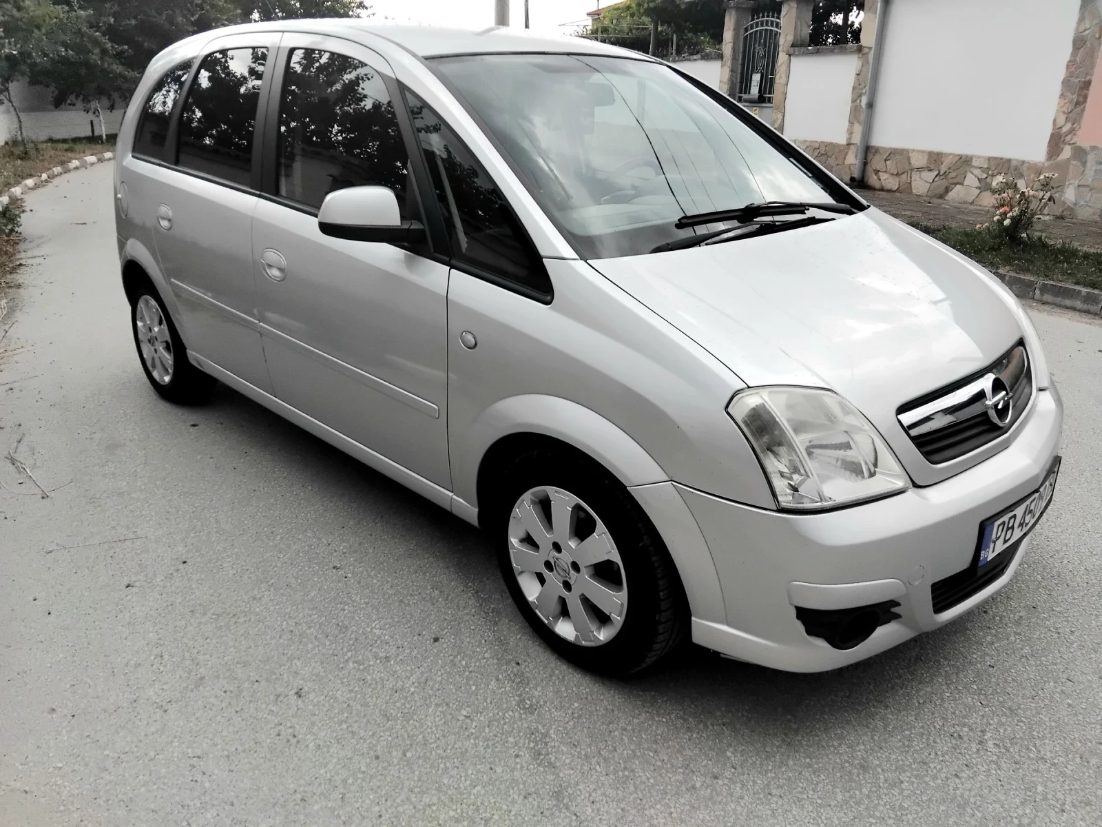 Opel Meriva 1.4i.80k + КЛИМА + ГАЗОВ ИНЖЕКЦИОН 2006г , снимка 3 - Автомобили и джипове - 55161173