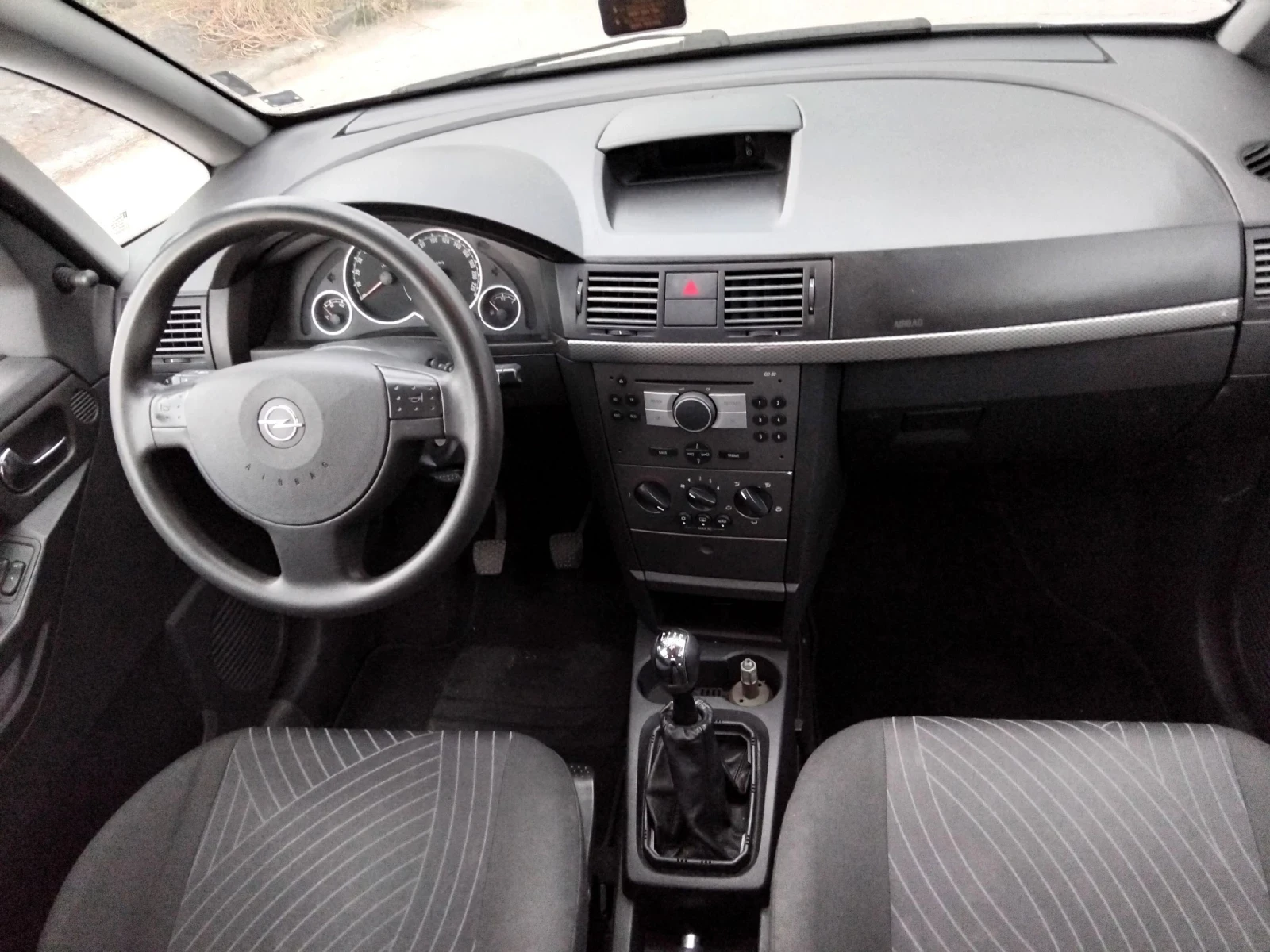 Opel Meriva 1.4i.80k + КЛИМА + ГАЗОВ ИНЖЕКЦИОН 2006г , снимка 14 - Автомобили и джипове - 55161173