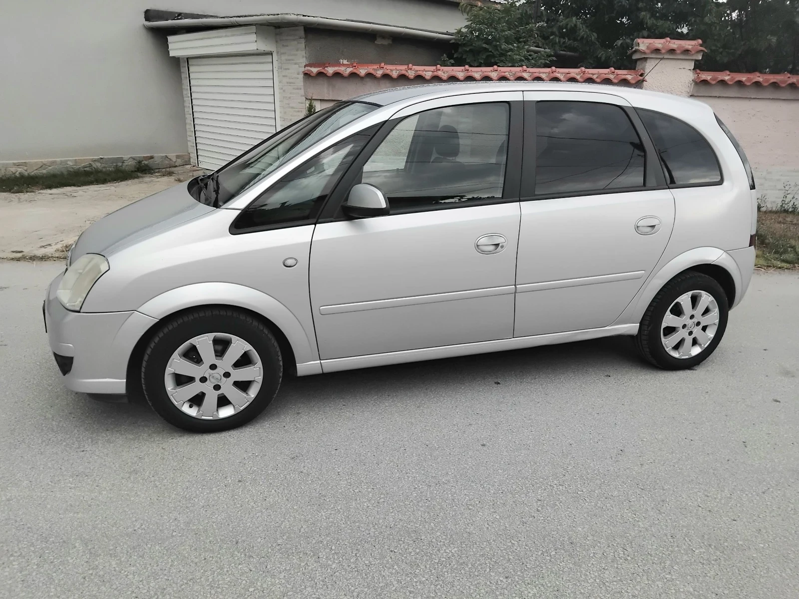 Opel Meriva 1.4i.80k + КЛИМА + ГАЗОВ ИНЖЕКЦИОН 2006г , снимка 10 - Автомобили и джипове - 55161173