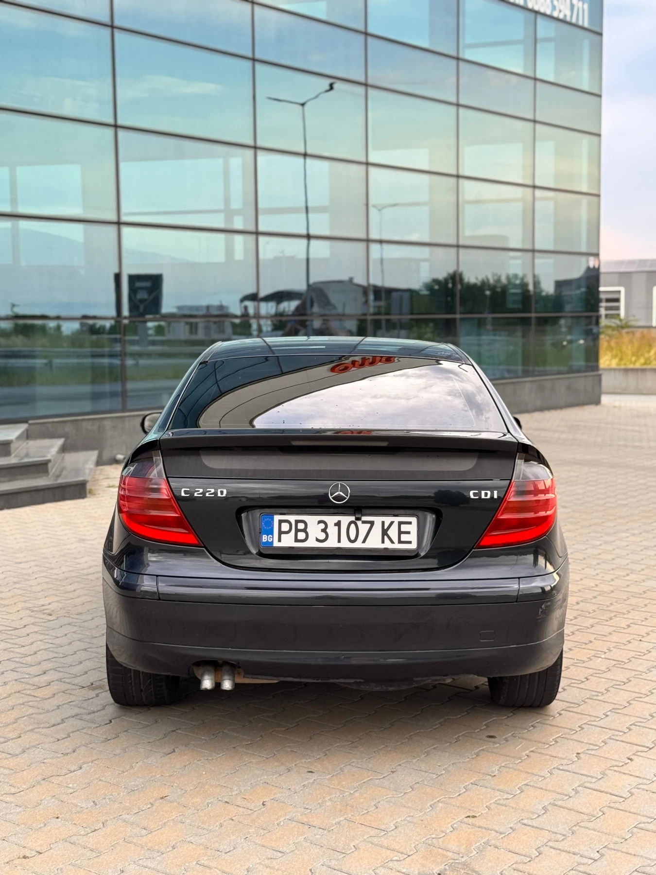Mercedes-Benz 220 C220 coupe, снимка 4 - Автомобили и джипове - 55317471