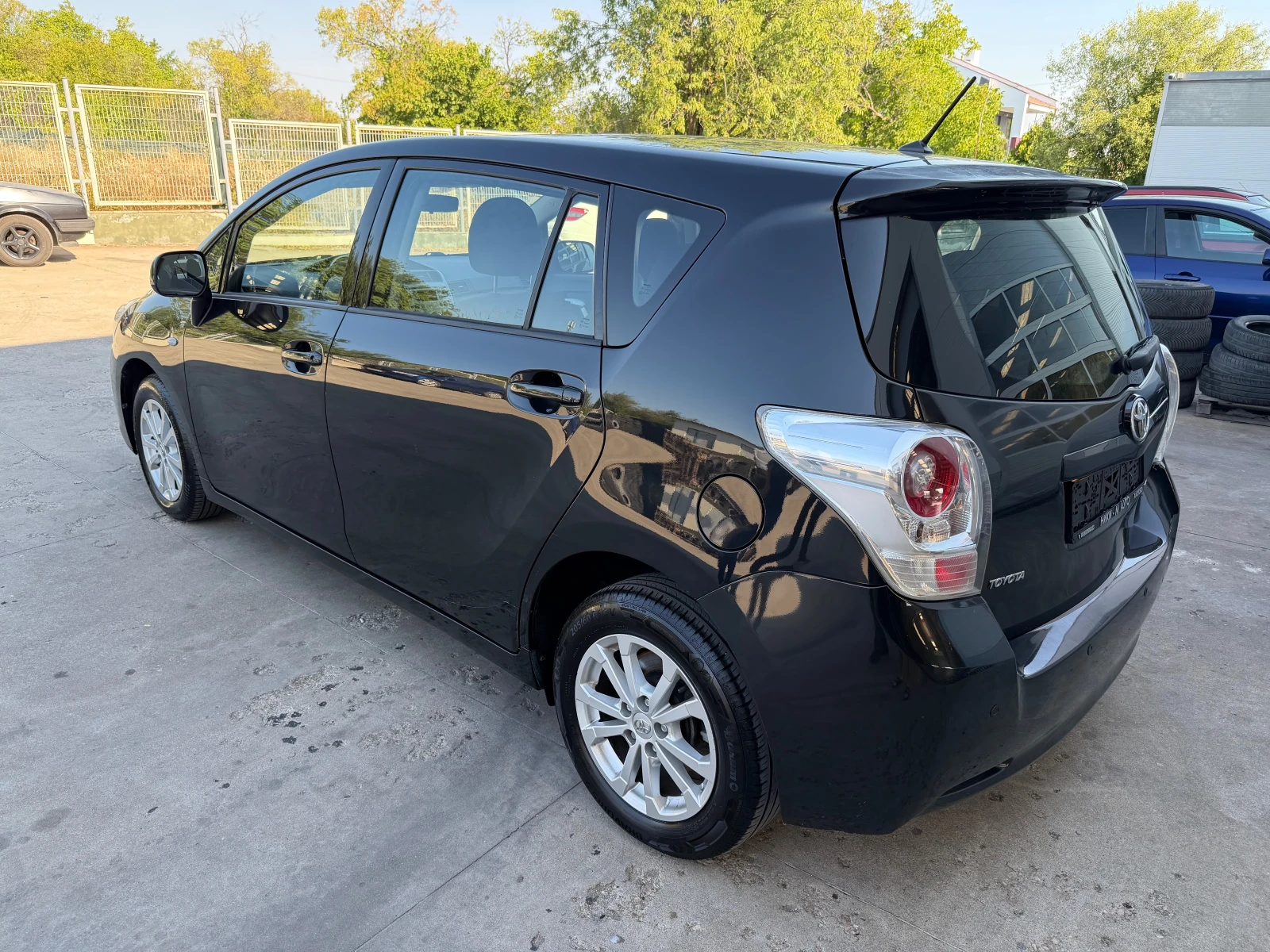 Toyota Verso 1.6i-���* * *  | Mobile.bg � ����������� 5