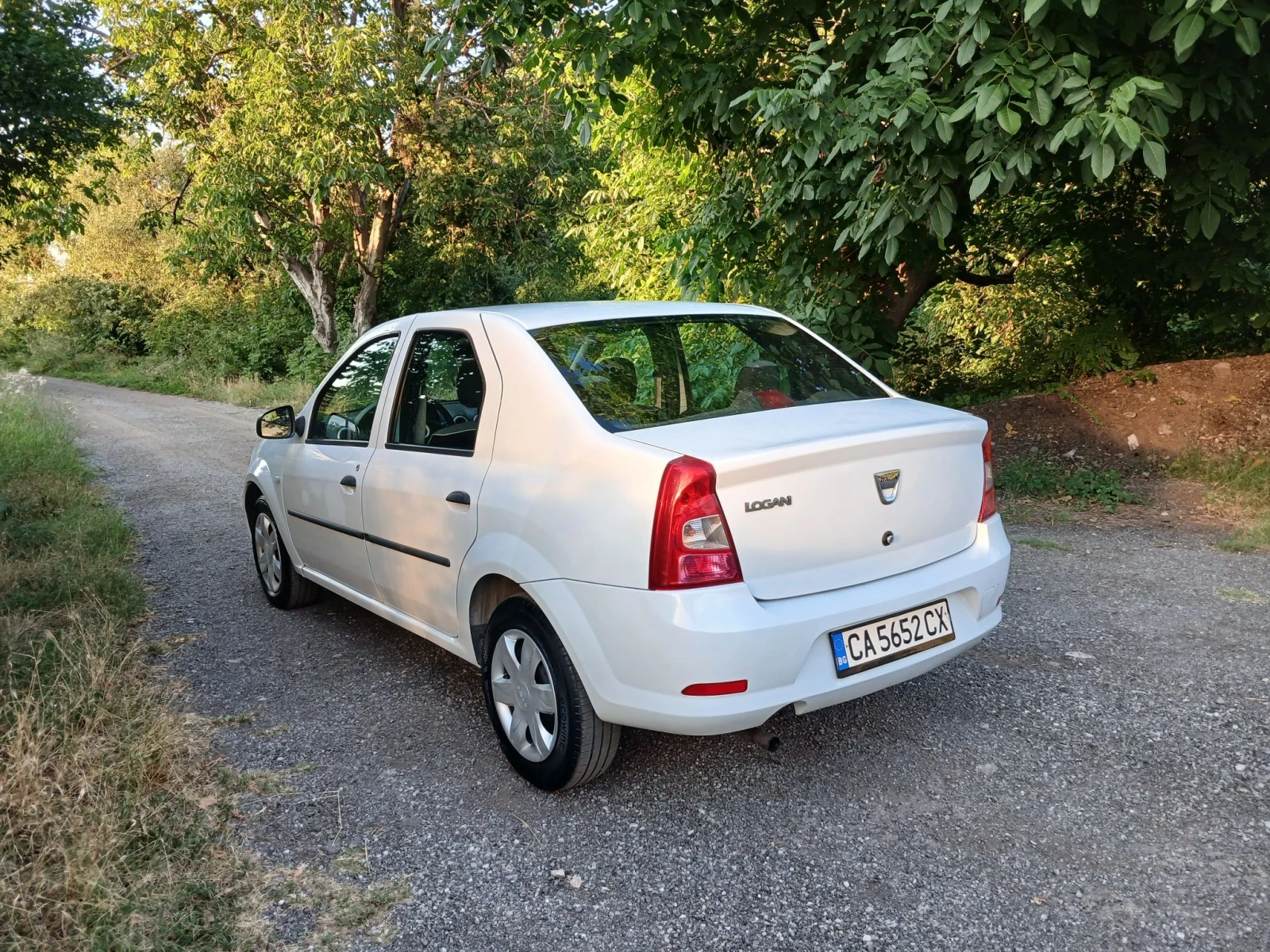 Dacia Logan, снимка 4 - Автомобили и джипове - 55667251