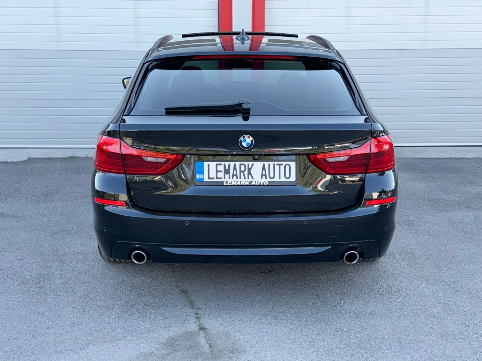 BMW 530 3.0D X-DRIVE AUTOMATIK PANORAMA NAVI 360KAMERA , снимка 10 - Автомобили и джипове - 55848924