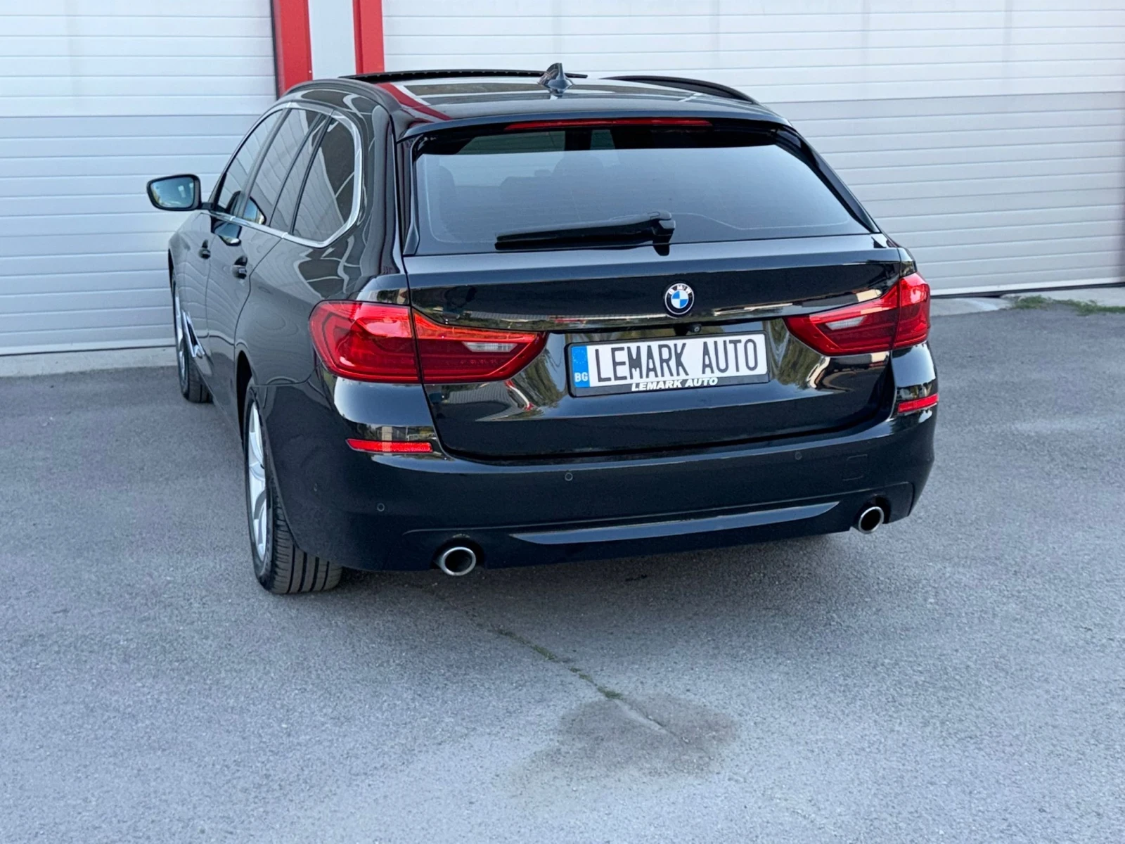 BMW 530 3.0D X-DRIVE AUTOMATIK PANORAMA NAVI 360KAMERA , снимка 9 - Автомобили и джипове - 55848924