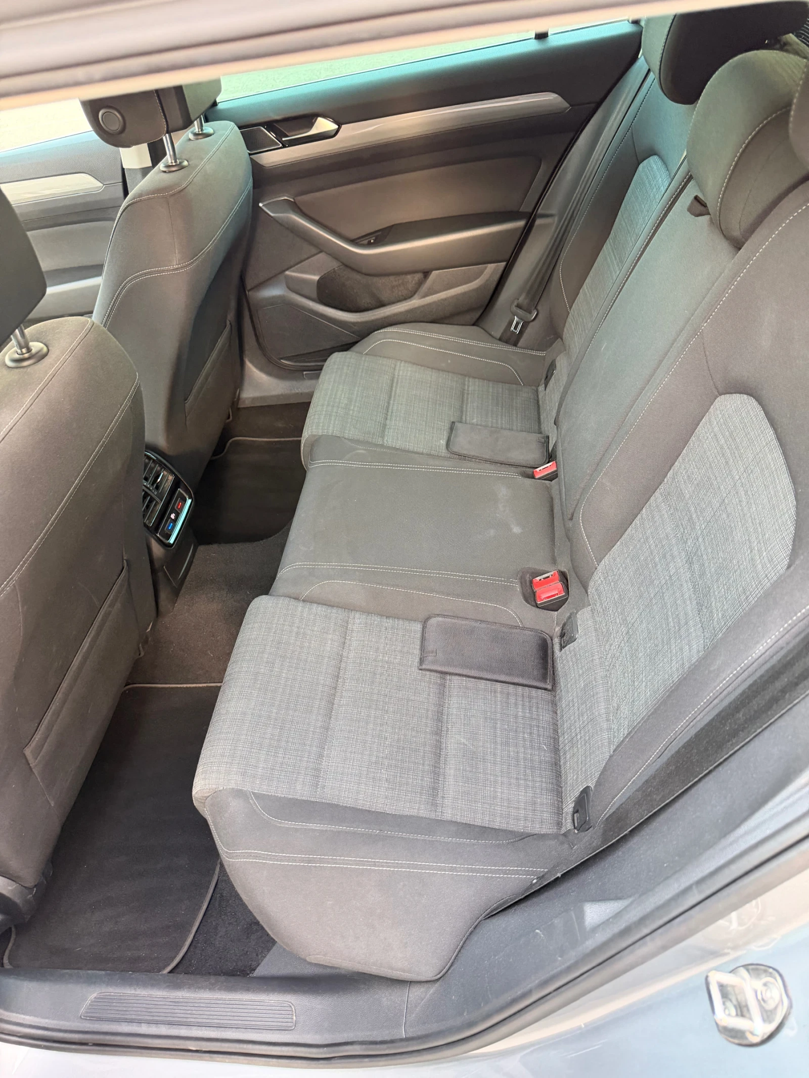 VW Passat 2.0tdi 150ps, снимка 8 - Автомобили и джипове - 56074592