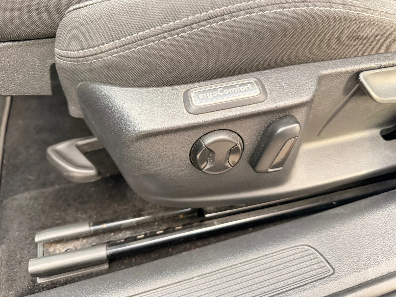 VW Passat 2.0tdi 150ps, снимка 13 - Автомобили и джипове - 56074592