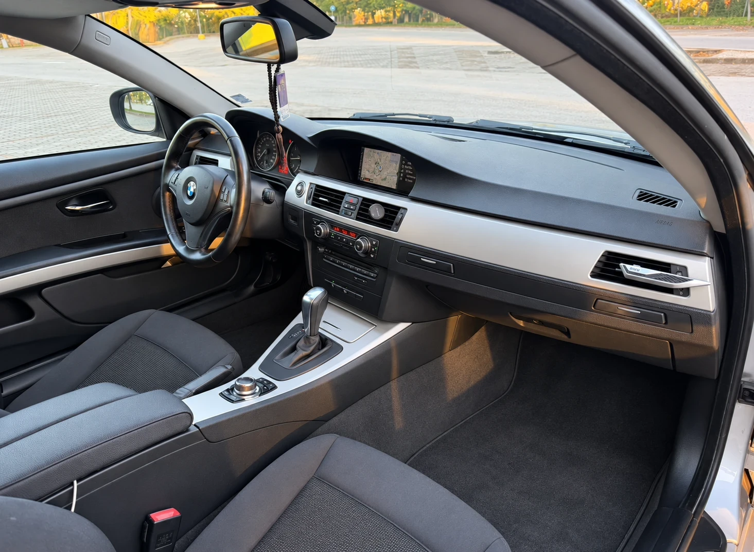 BMW 330  d xDrive, снимка 9 - Автомобили и джипове - 56378258