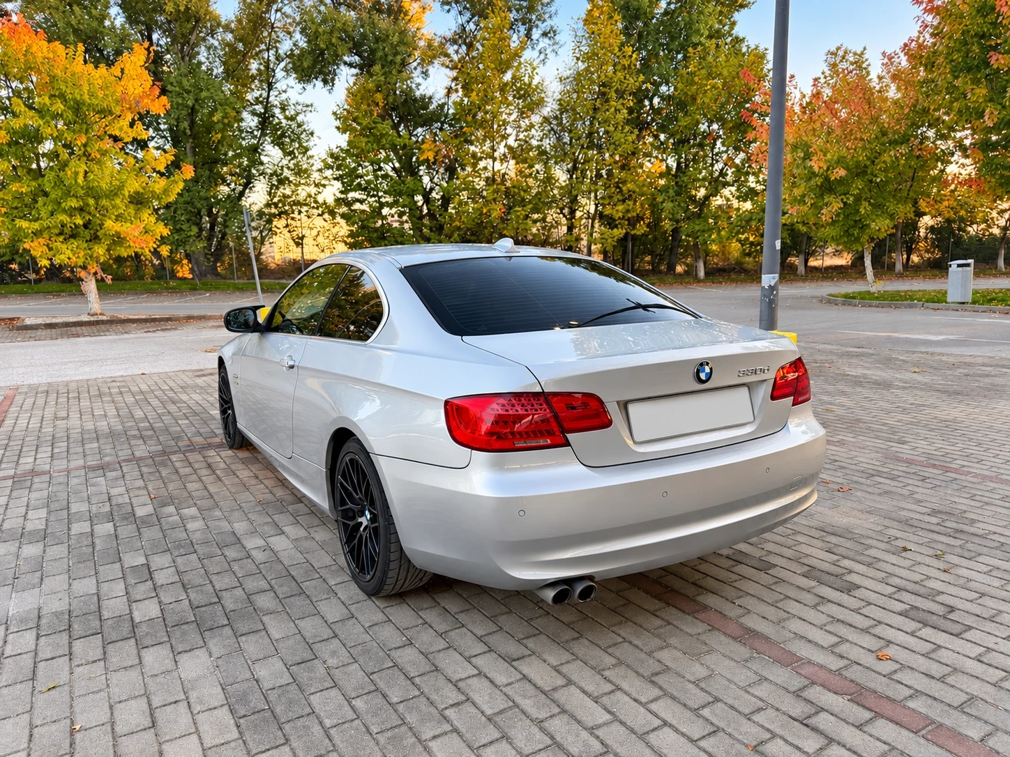 BMW 330  d xDrive, снимка 6 - Автомобили и джипове - 56378258