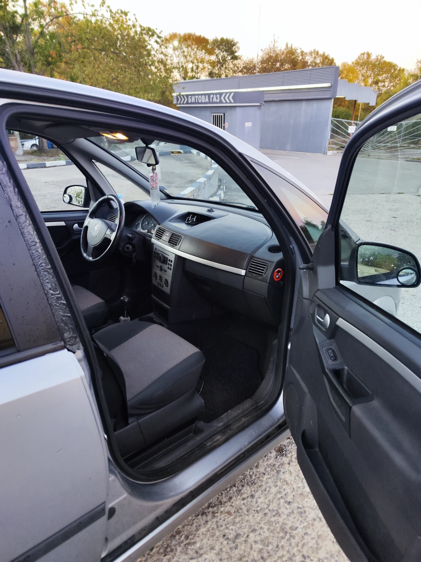 Opel Meriva 1.7 CDTI, снимка 9 - Автомобили и джипове - 56639088