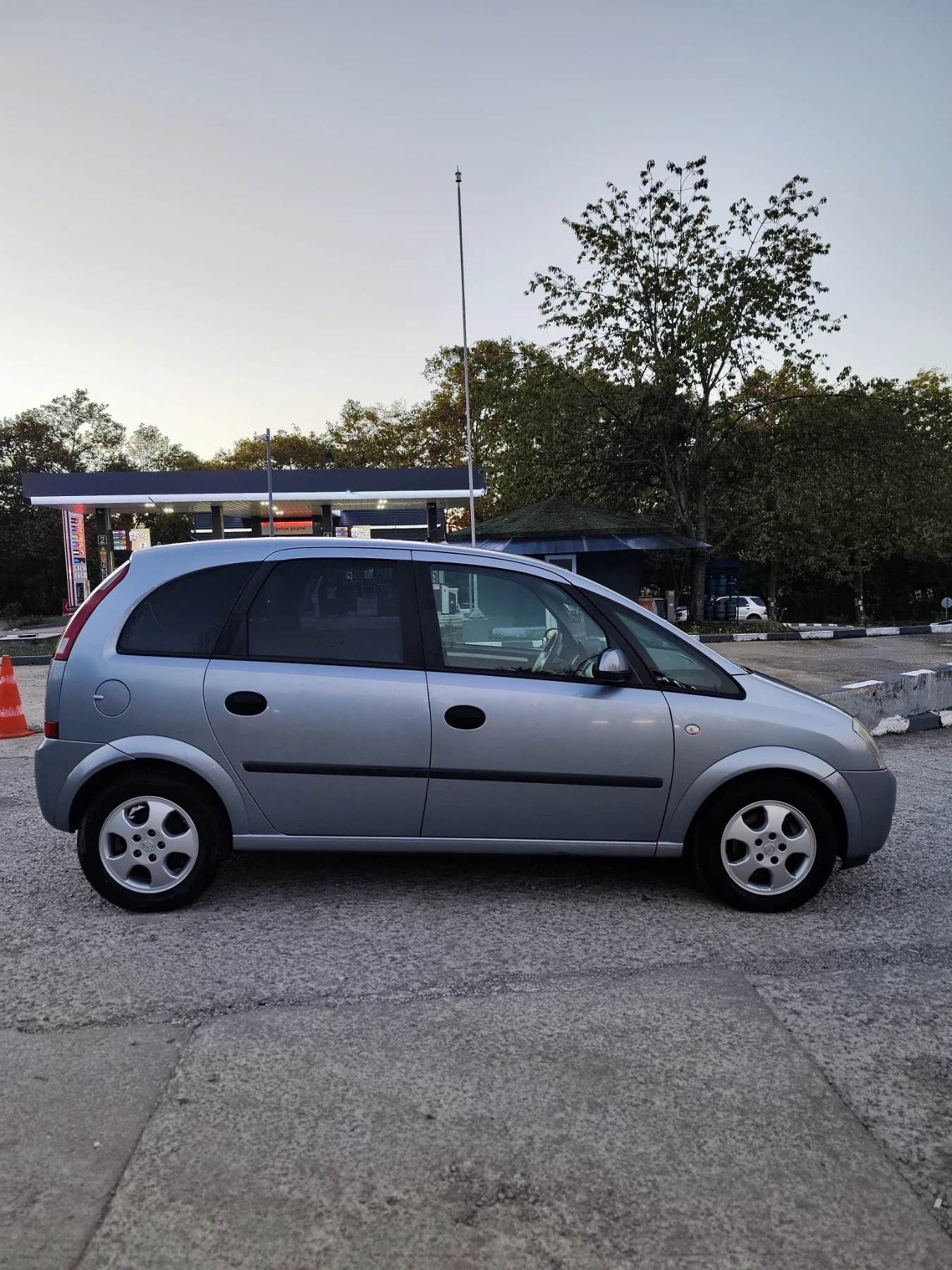 Opel Meriva 1.7 CDTI, снимка 3 - Автомобили и джипове - 56639088