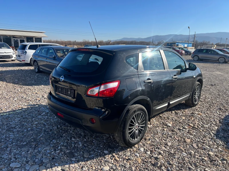 Nissan Qashqai 1.6 (КАТО НОВА), снимка 5 - Автомобили и джипове - 47921943