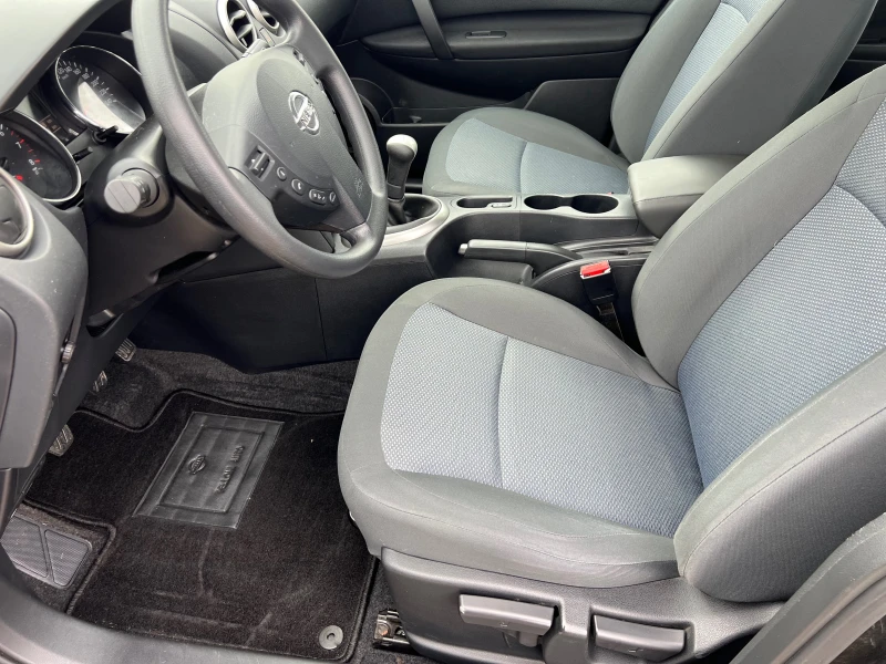 Nissan Qashqai 1.6 (КАТО НОВА), снимка 9 - Автомобили и джипове - 47921943