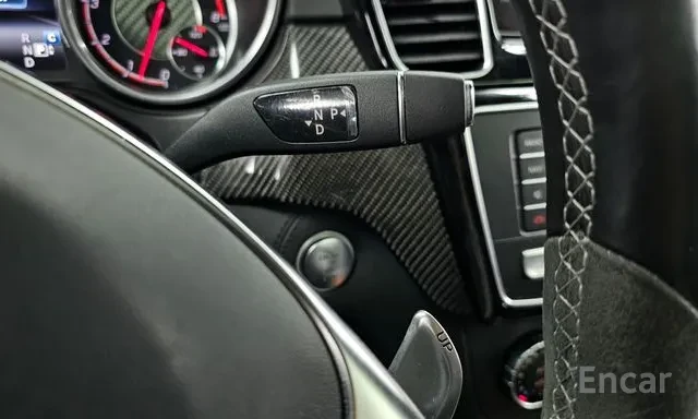 Mercedes-Benz GLE 63 S AMG 4 MATIC, снимка 15 - Автомобили и джипове - 52955857