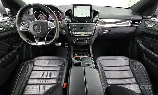 Mercedes-Benz GLE 63 S AMG 4 MATIC, снимка 11 - Автомобили и джипове - 52955857