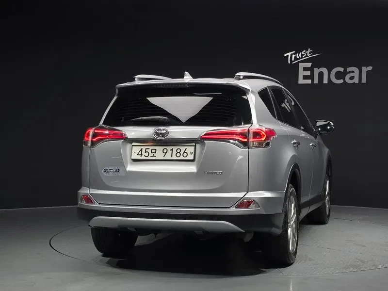 Toyota Rav4 2.5 2Wd 4Th Generation, снимка 11 - Автомобили и джипове - 56130918