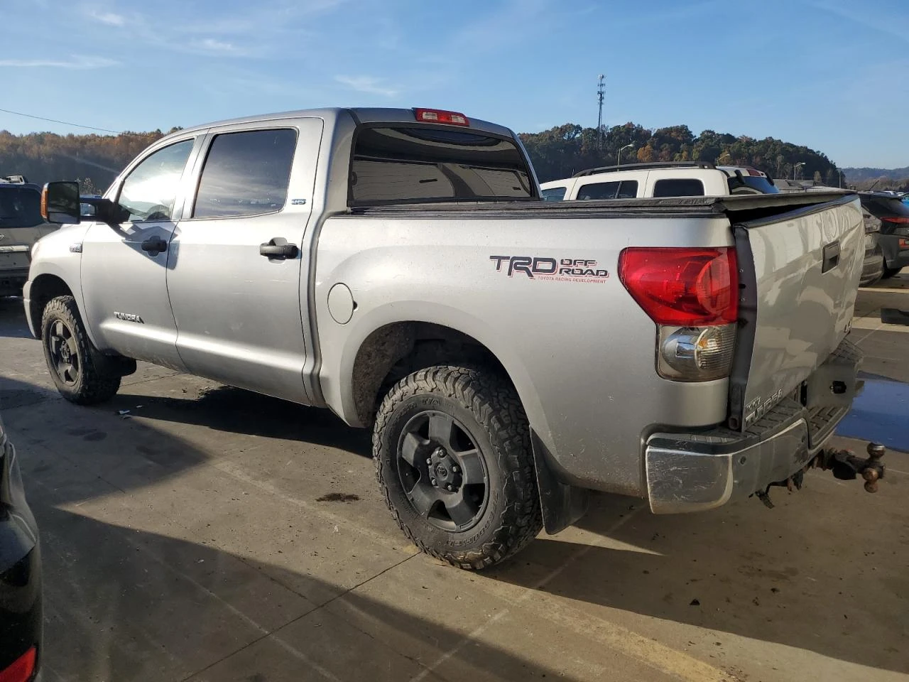 Toyota Tundra CREWMAX SR5 5.7L V8 4 ВРАТИ* 4X4*  - изображение 6