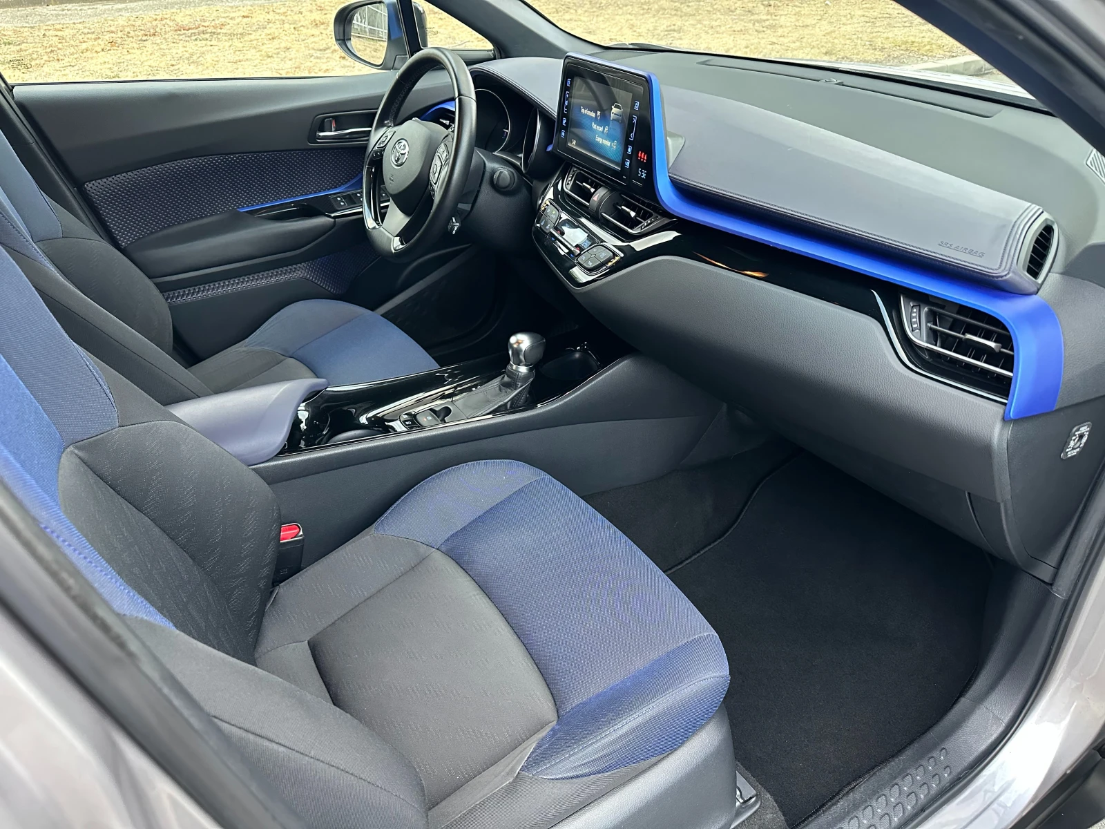 Toyota C-HR * В ГАРАНЦИЯ / ОБСУЖЕН* 1.8 HYBRID STYLE e-CVT - изображение 10