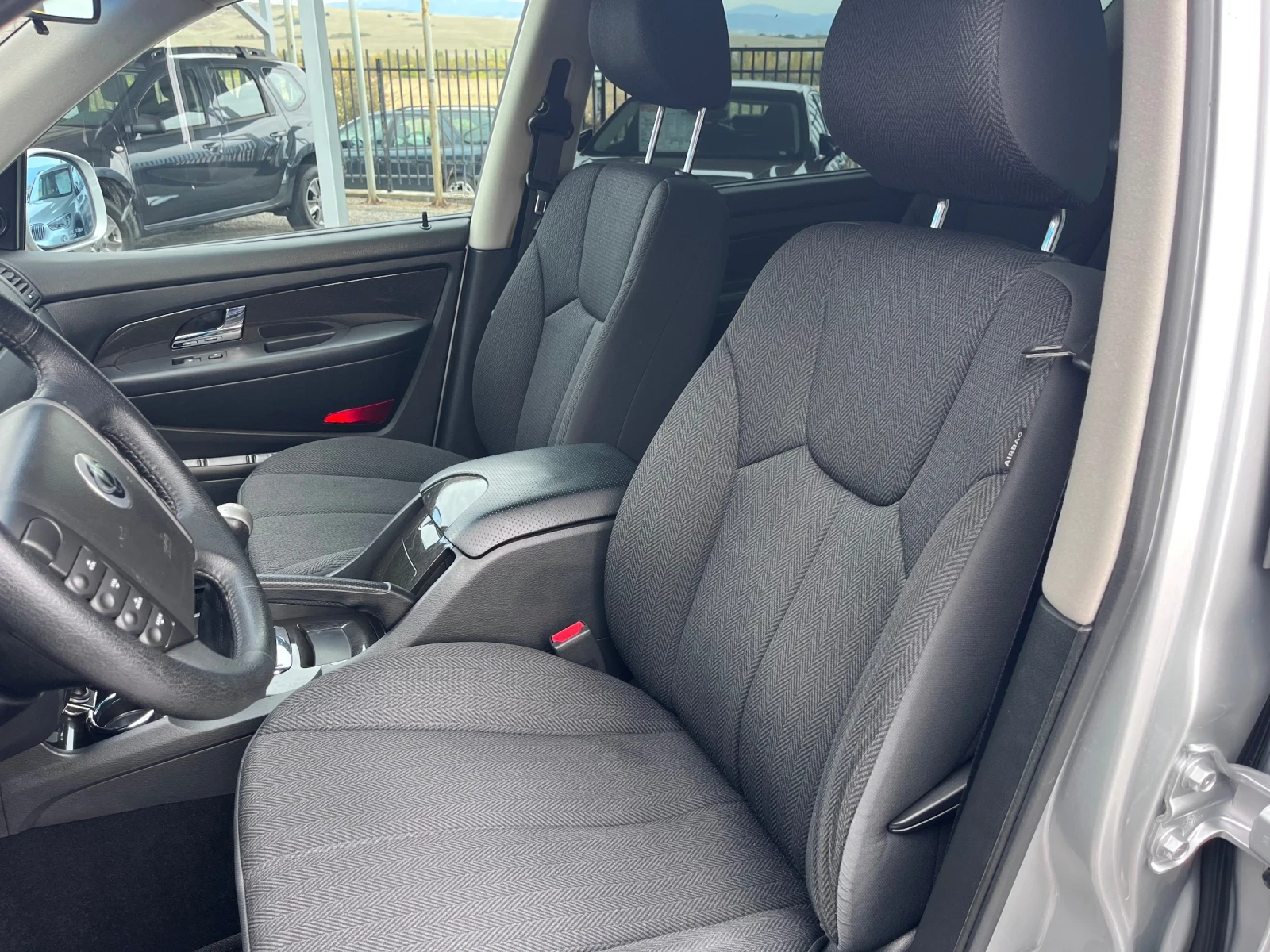 SsangYong Rexton Facelift 76.000km / 6+ 1 / 44 | Mobile.bg   12