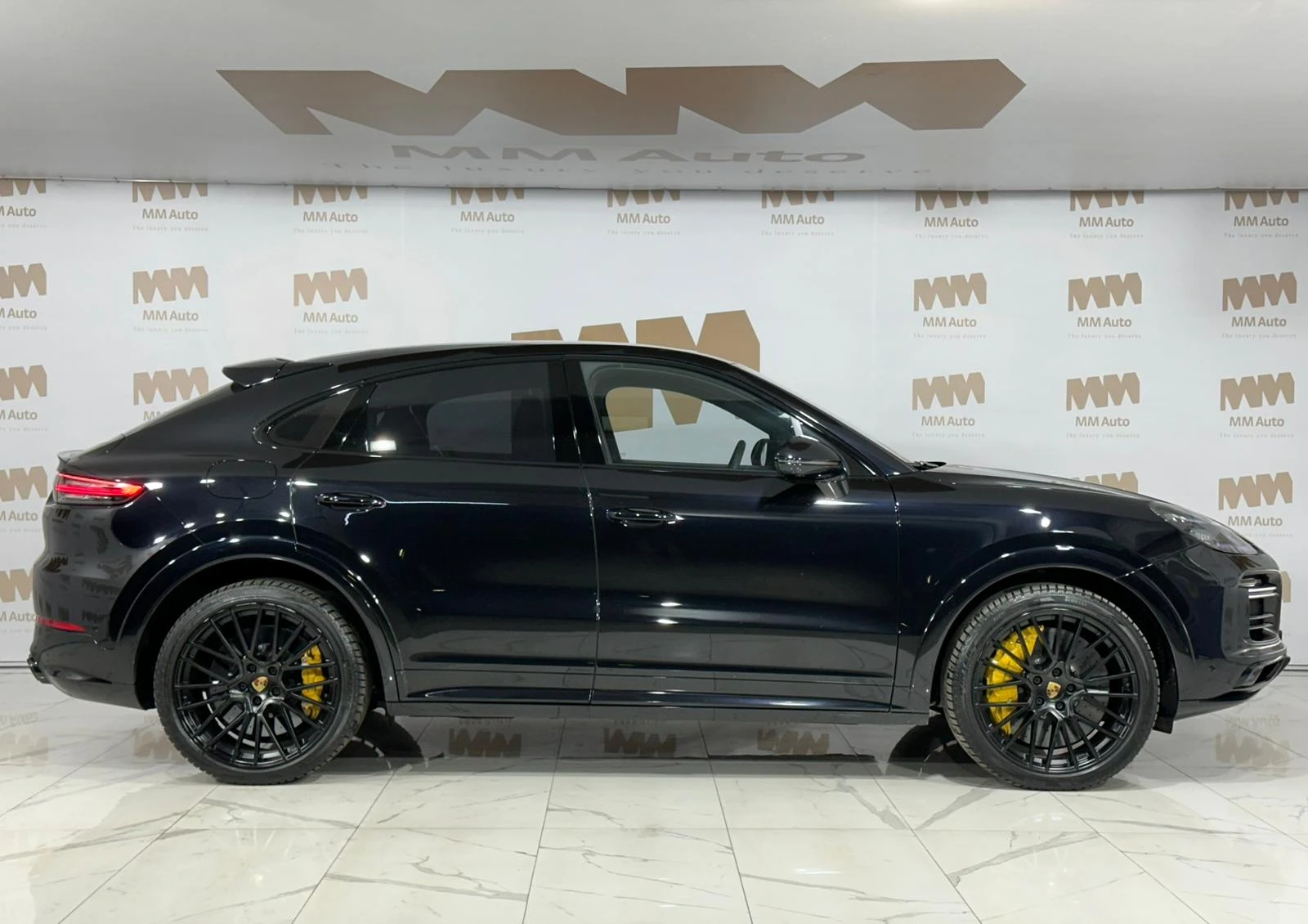 Porsche Cayenne Coupe Turbo Ceramic* Burm* HuD* Pano* Вентилация - изображение 2