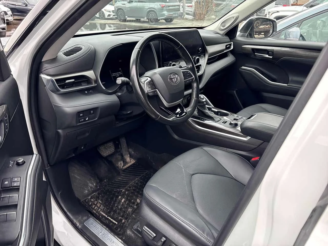 Toyota Highlander * AWD * КАМЕРА * ПОДГРЕВИ * ОБДУХВАНЕ * ПАМЕТ, снимка 5 - Автомобили и джипове - 54084687