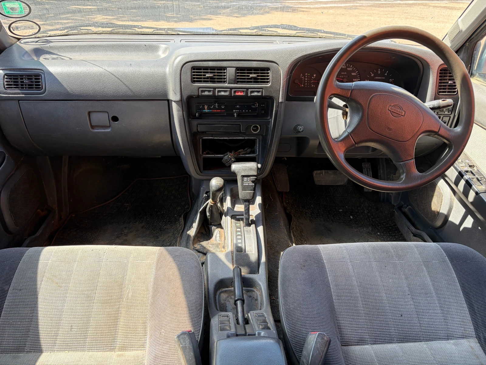 Nissan Navara 2.7 TD KINGKAB, снимка 10 - Автомобили и джипове - 54576262