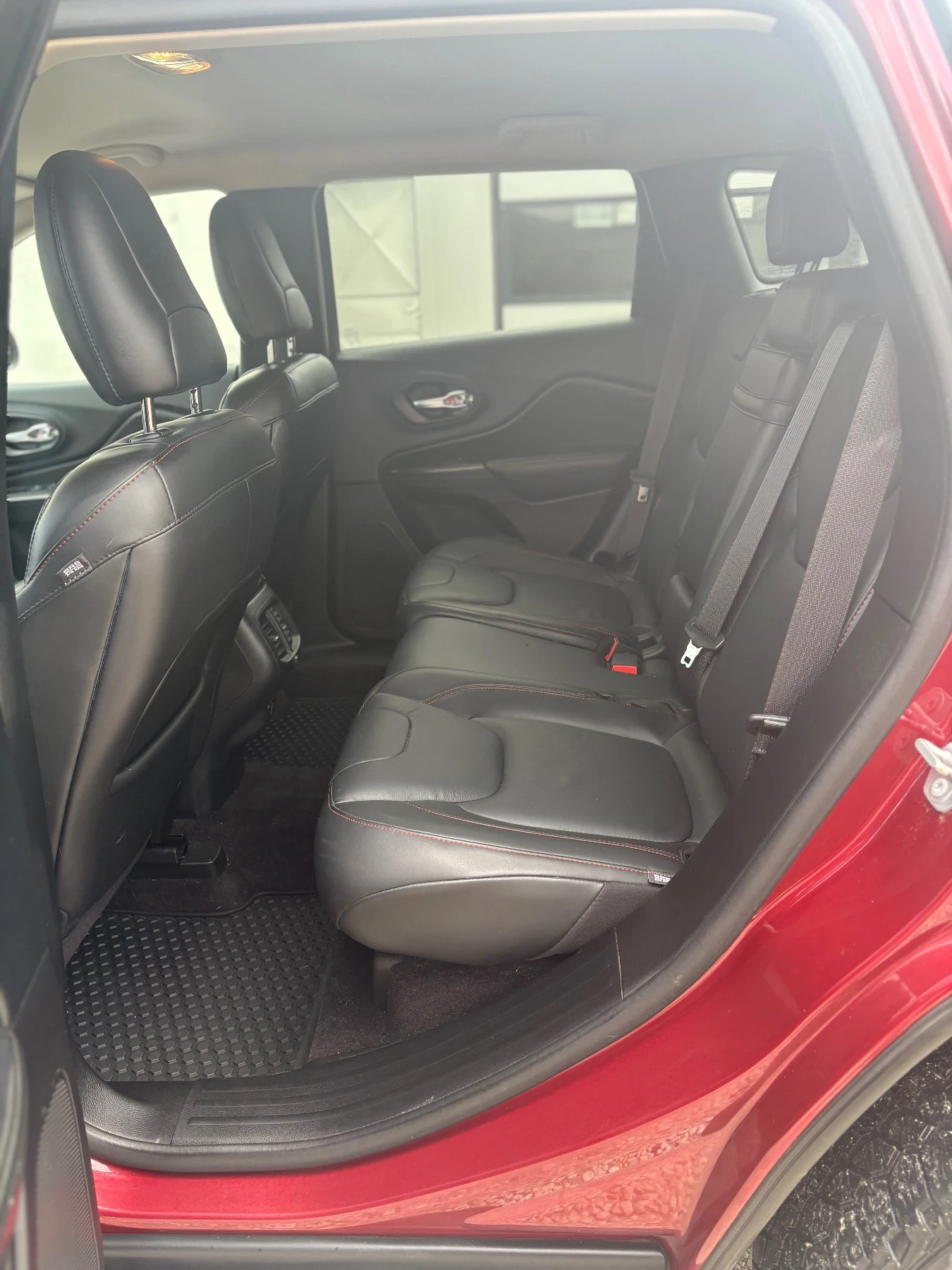 Jeep Cherokee 3.2 TRAILHAWK, снимка 11 - Автомобили и джипове - 54652790