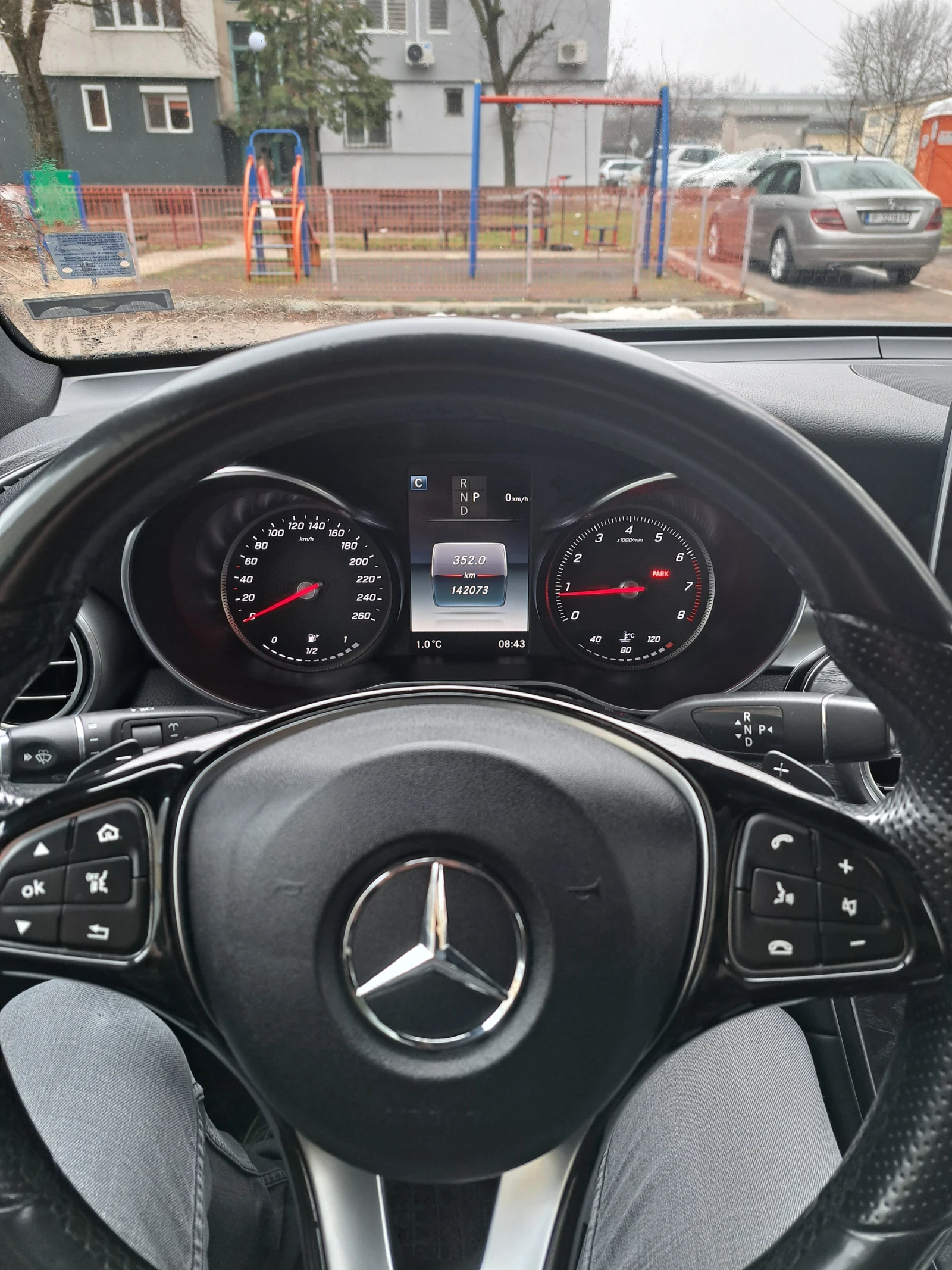 Mercedes-Benz GLC 300, снимка 9 - Автомобили и джипове - 54718044