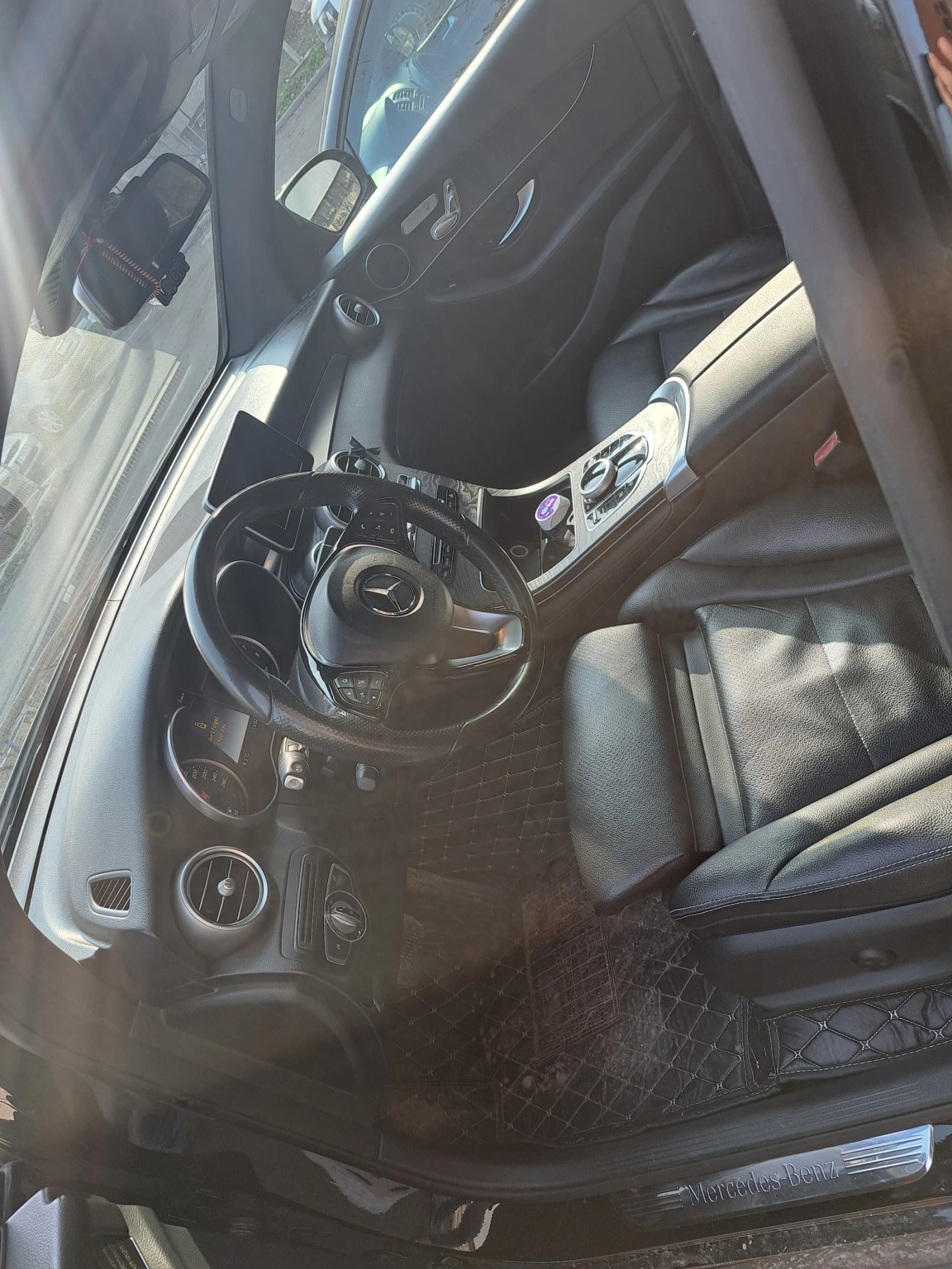 Mercedes-Benz GLC 300, снимка 11 - Автомобили и джипове - 54718044