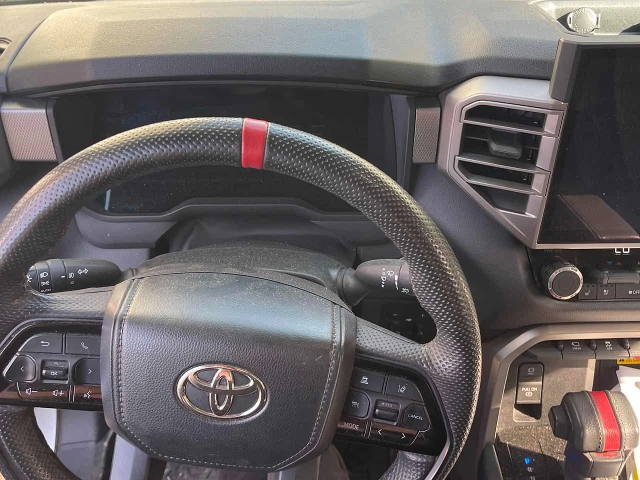 Toyota Tundra Limited /360/DIS/ОБДУХВАНЕ, снимка 17 - Автомобили и джипове - 54775286
