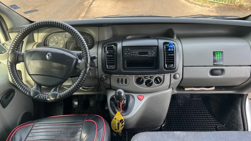 Renault Trafic 1.9 DCI 101 к.с.+ КЛИМАТИК, снимка 8 - Бусове и автобуси - 48878191