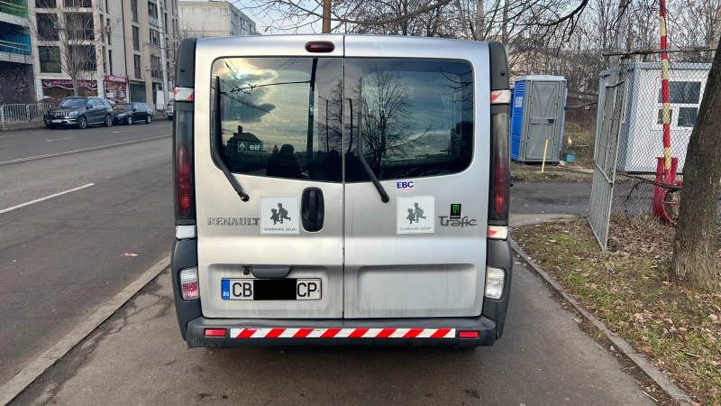 Renault Trafic 1.9 DCI 101 к.с.+ КЛИМАТИК, снимка 6 - Бусове и автобуси - 48878191