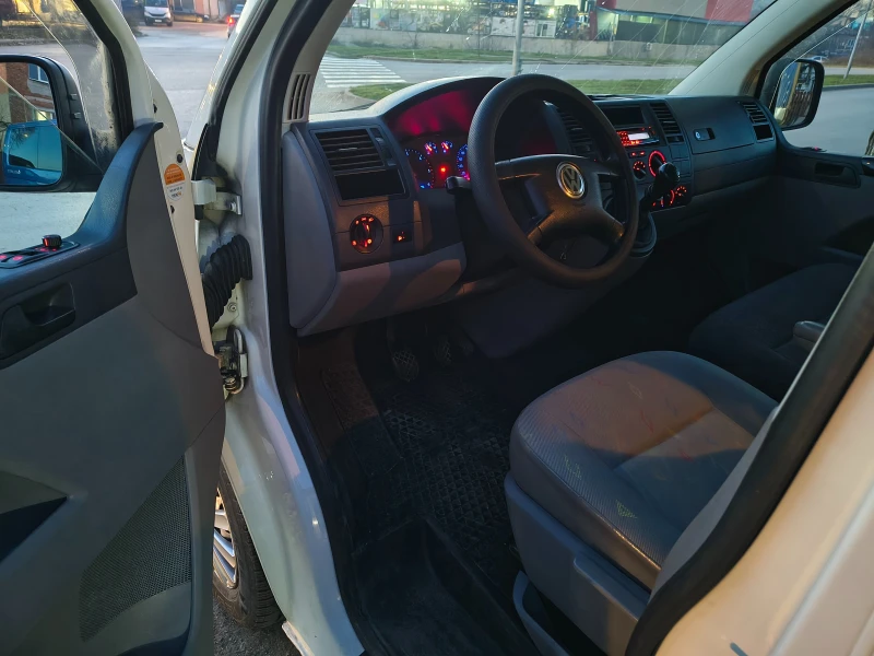 VW T5 1.9tdi 105hp, снимка 14 - Бусове и автобуси - 52851445
