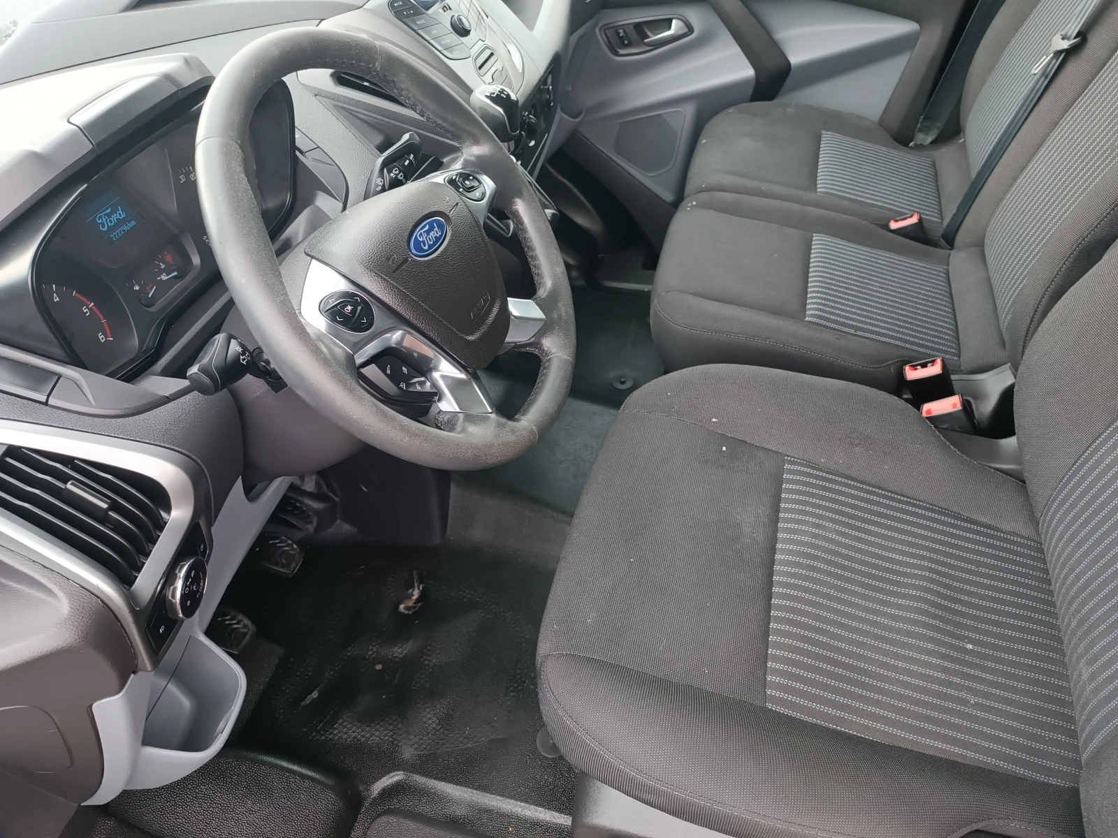 Ford Transit Custom НОВ ВНОС ОТ ШВЕЙЦАРИЯ!!!  222 хил.км!!!!, снимка 8 - Бусове и автобуси - 55000041