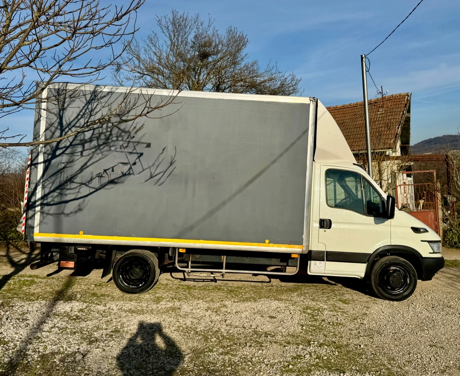 Iveco Daily 4.30м. ДЪЛЖИНА* Падащ борд* Реален пробег, снимка 8 - Бусове и автобуси - 55345785