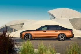 BMW i7 M70 full option+ TV, снимка 1