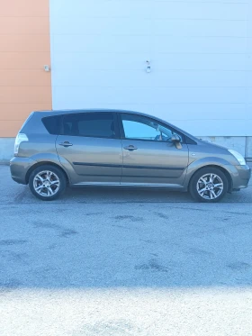 Toyota Corolla verso 2.2 D4D 136к.с.   Напълно обслужена, снимка 3