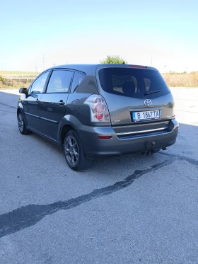 Toyota Corolla verso 2.2 D4D 136к.с.   Напълно обслужена, снимка 4