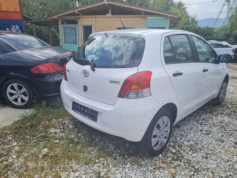 Toyota Yaris 1.0 VVT-I , снимка 3 - Автомобили и джипове - 46964200