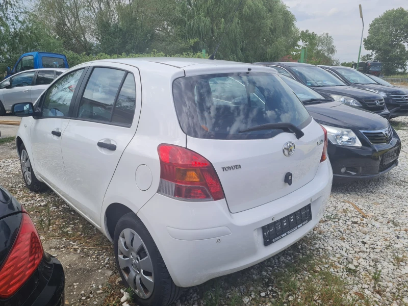 Toyota Yaris 1.0 VVT-I , снимка 4 - Автомобили и джипове - 46964200