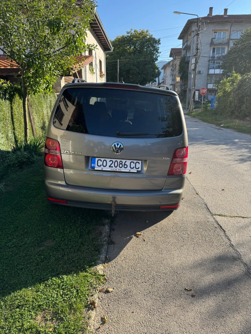 VW Touran VW Touran 1.9TDI DSG 6, снимка 7 - Автомобили и джипове - 47448425