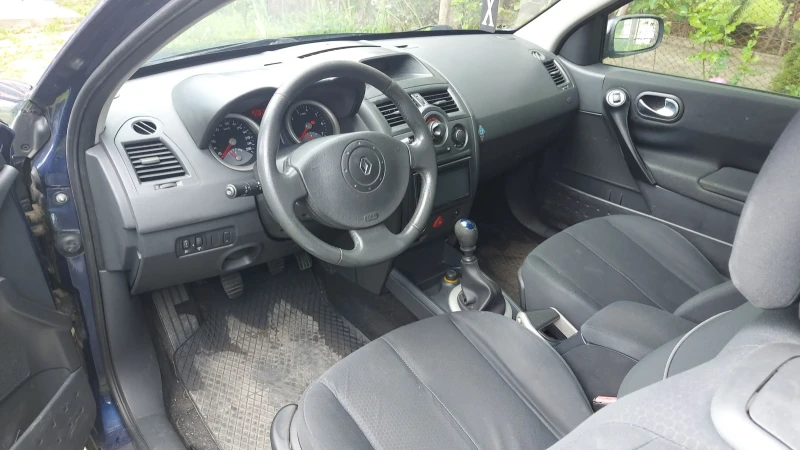 Renault Megane 1.9dCI, снимка 8 - Автомобили и джипове - 47724037