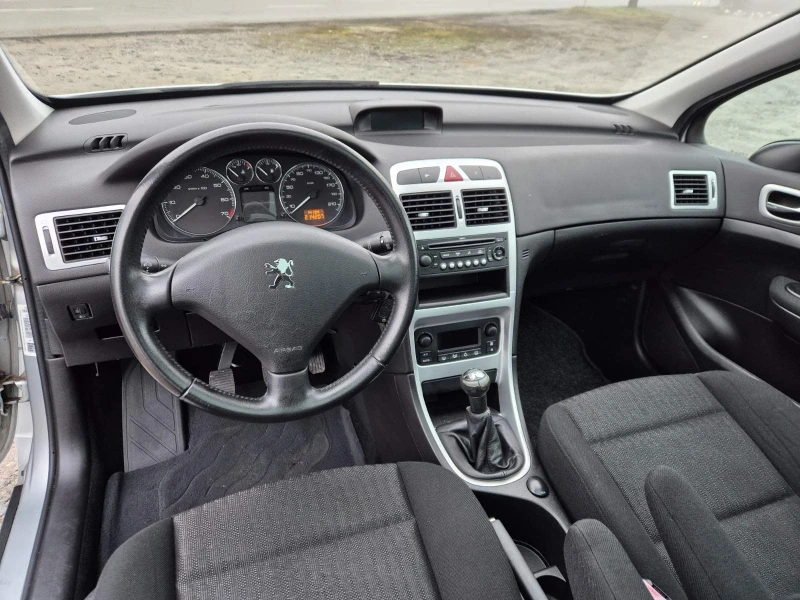 Peugeot 307 SW 2.0i 140кс, снимка 13 - Автомобили и джипове - 48698486