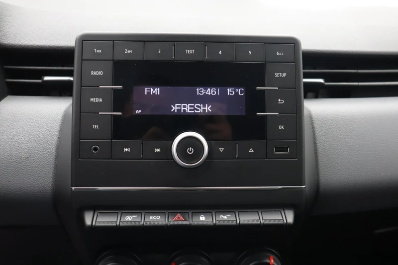 Renault Clio 1.5dci, снимка 14 - Автомобили и джипове - 52653172