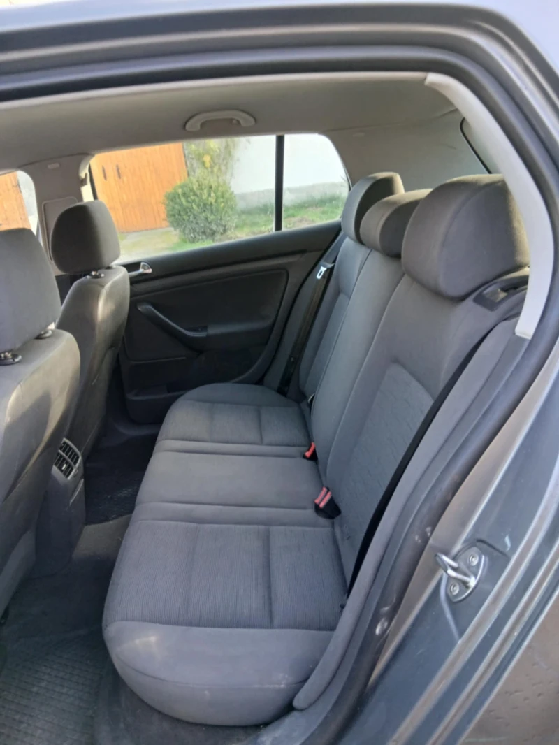 VW Golf 1.4 FSI, снимка 8 - Автомобили и джипове - 52920339